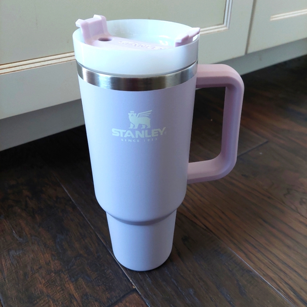 Brand New Stanley 40 oz Quencher Tumbler Orchid